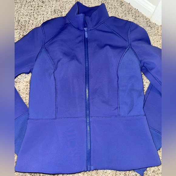 Lululemon Front & Centre Jacket in Stony Grape Size 8 - Picture 3 of 8